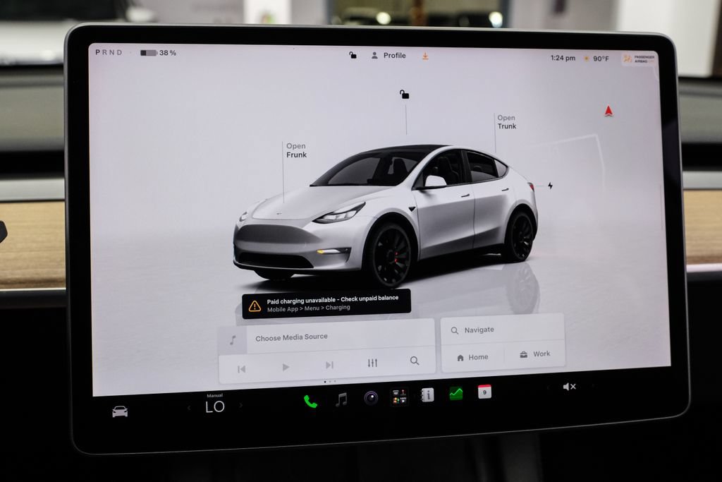 Used 2023 Tesla Model Y Long Range AWD/4WD image 23