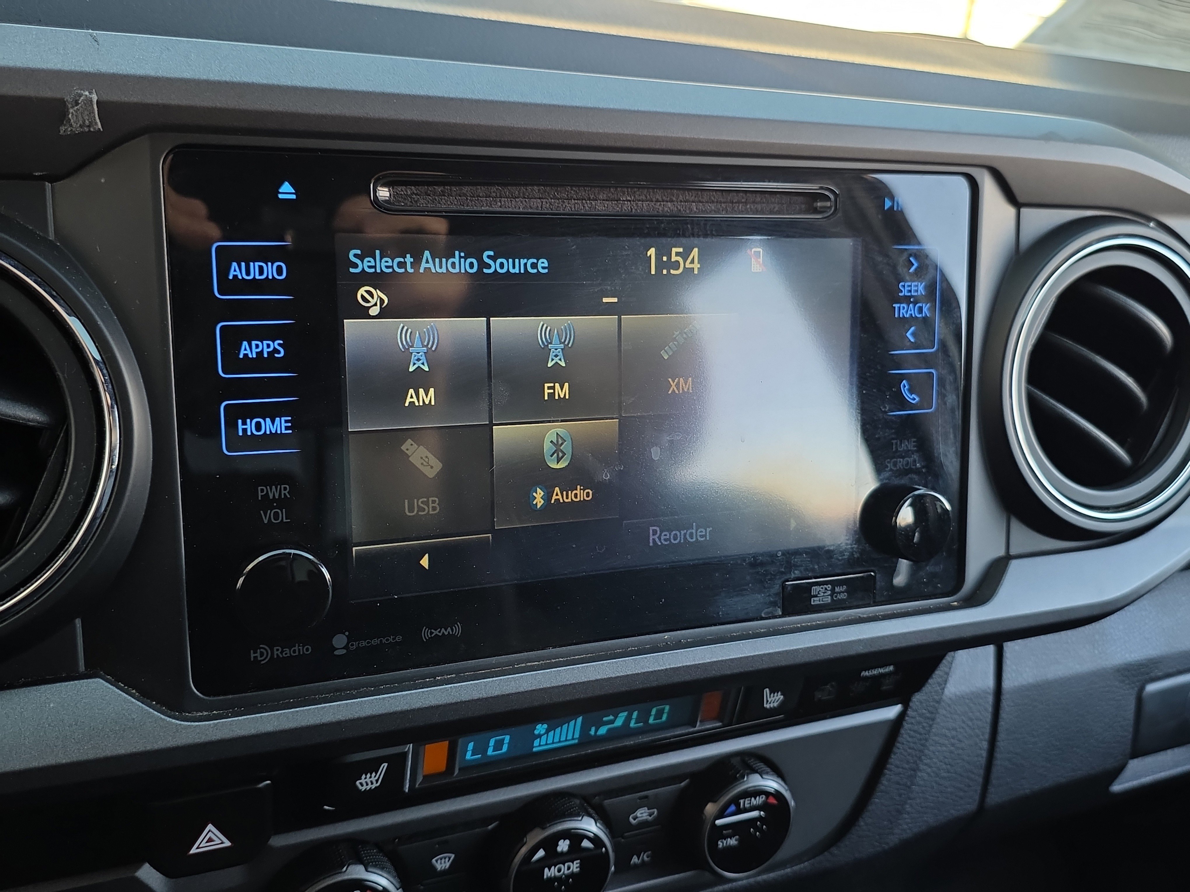 Used 2017 Toyota Tacoma TRD Sport w/ Premium & Technology Package AWD/4WD image 23