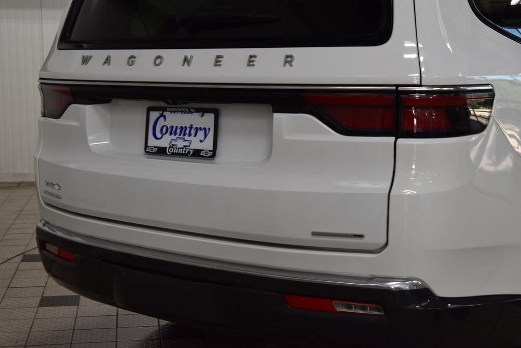 Used 2022 Jeep Wagoneer Series I w/ Convenience Group I AWD/4WD image 21