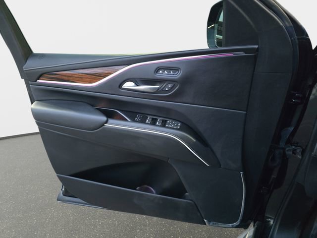 Used 2022 Cadillac Escalade Premium Luxury image 31