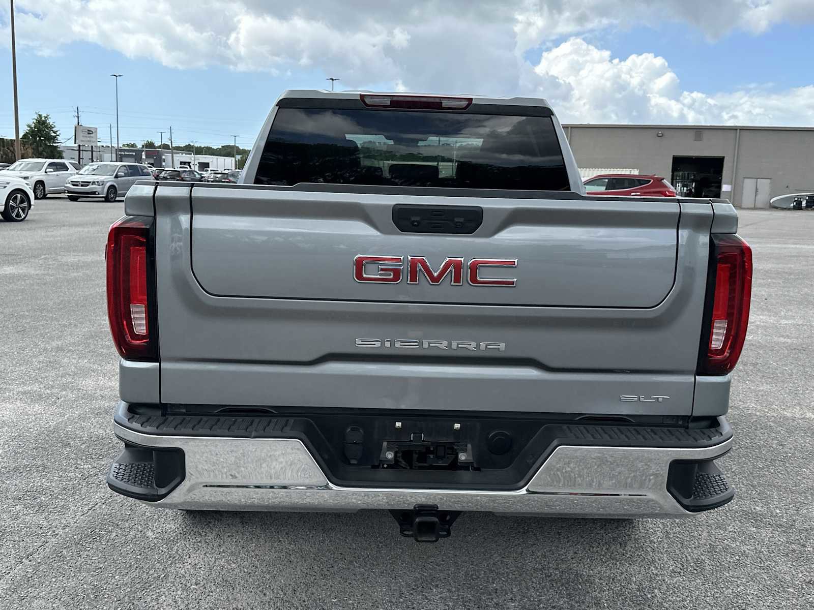 Used 2025 GMC Sierra 1500 SLT AWD/4WD image 8