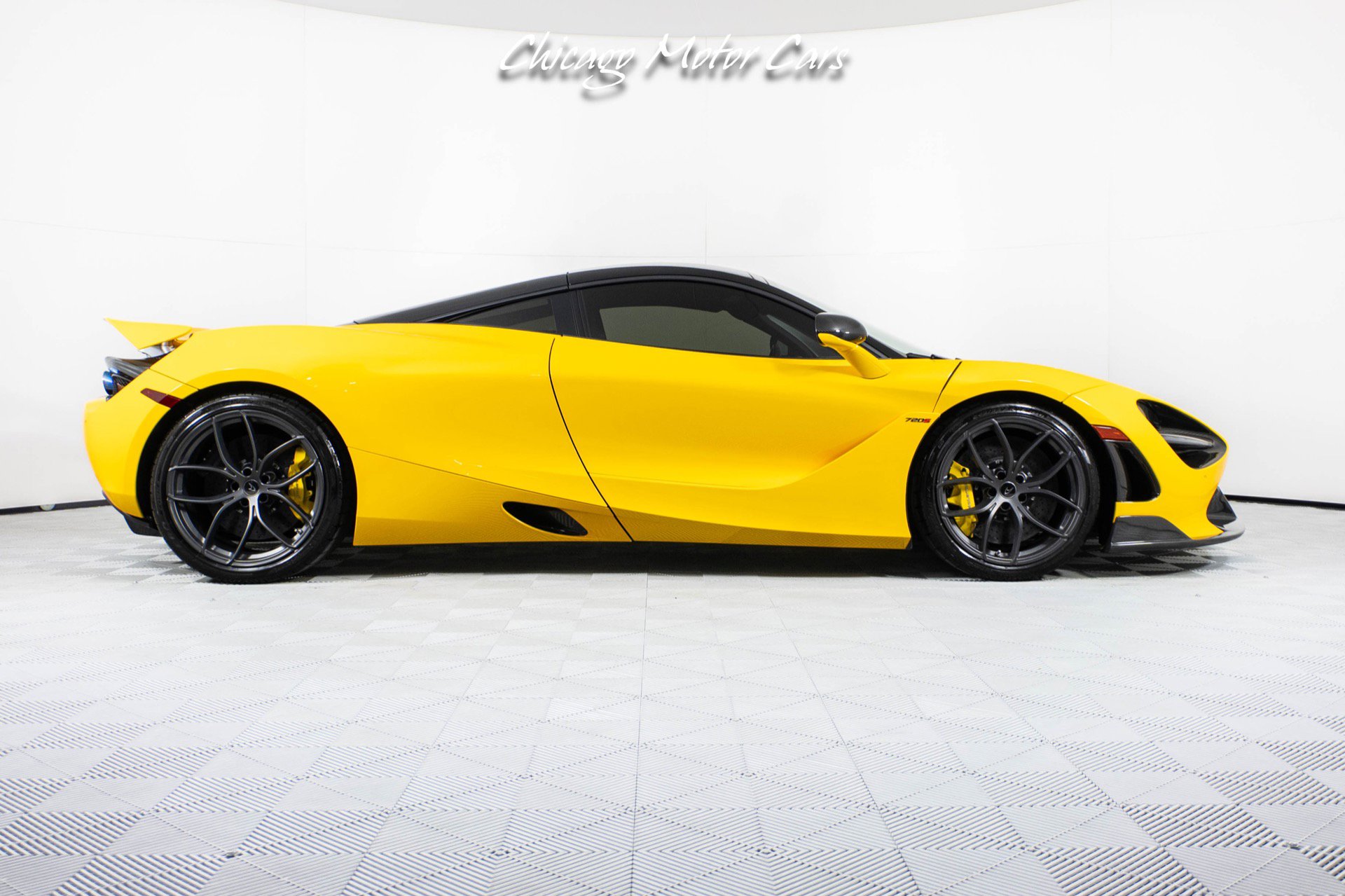 Used 2019 McLaren 720S image 40