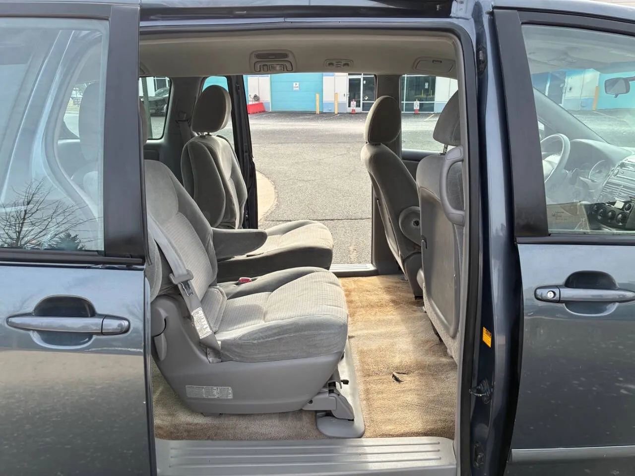 Used 2009 Toyota Sienna CE image 29