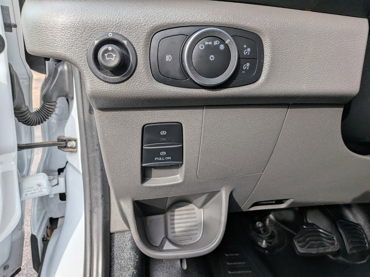 Used 2024 Ford Transit 250 w/ Exterior Upgrade Package image 15