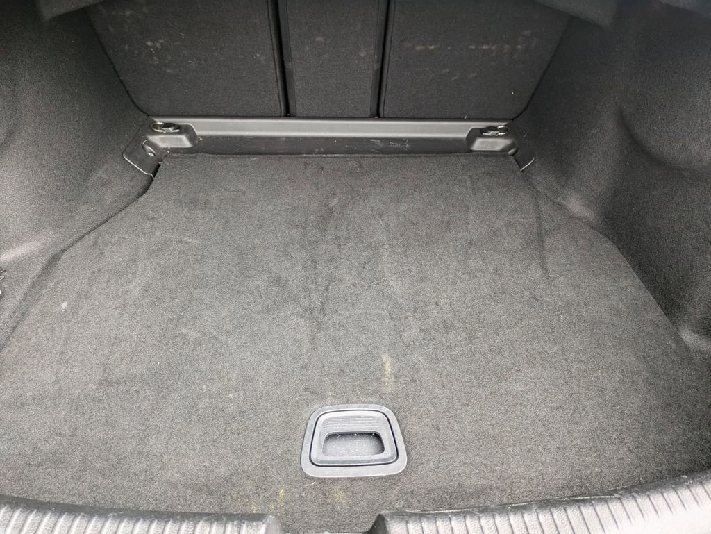 Used 2025 Mercedes-Benz C 300 4MATIC Sedan image 28