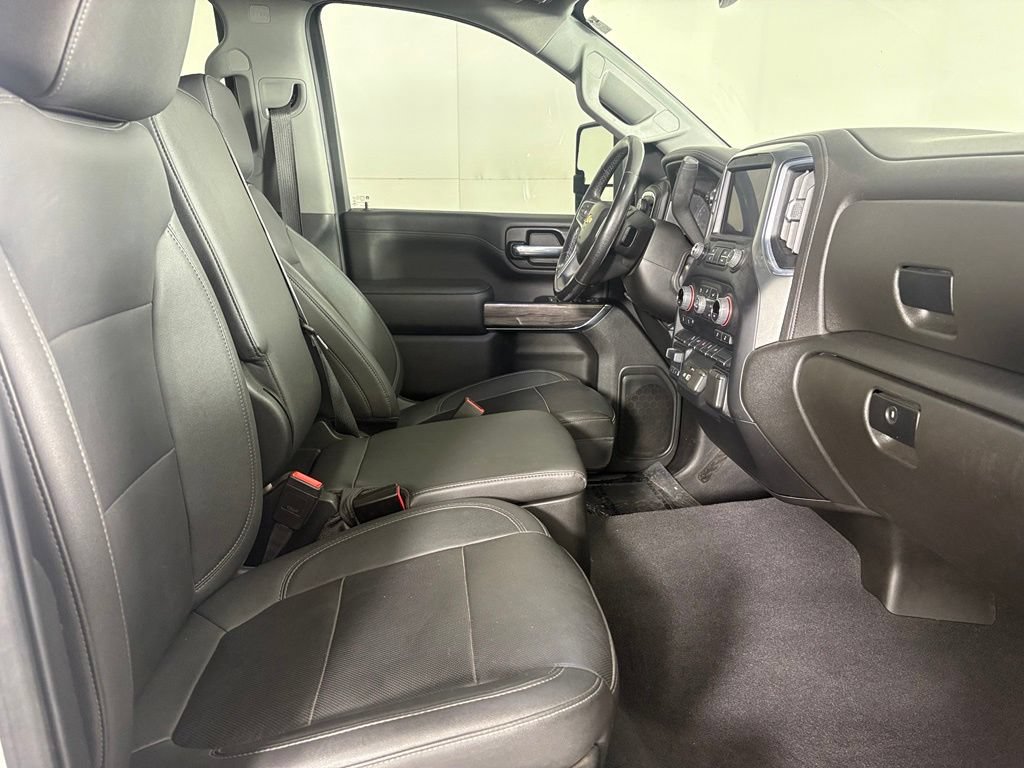 Certified 2022 Chevrolet Silverado 2500 LTZ w/ Z71 Off-Road Package AWD/4WD image 17
