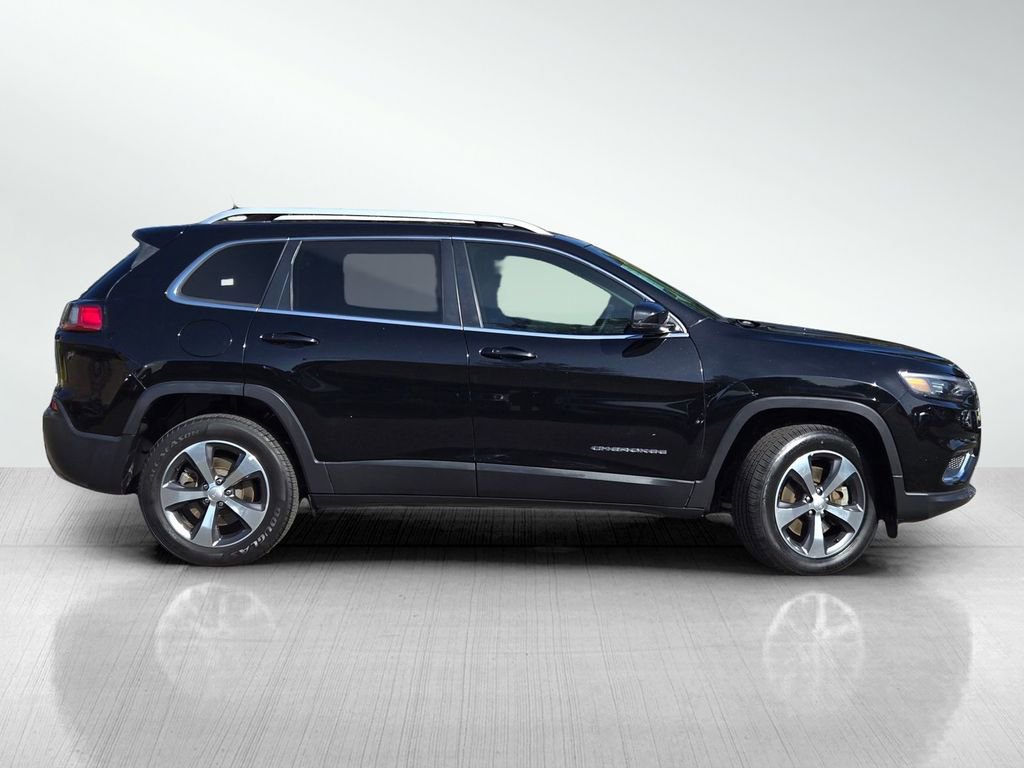 Used 2019 Jeep Cherokee Limited image 3