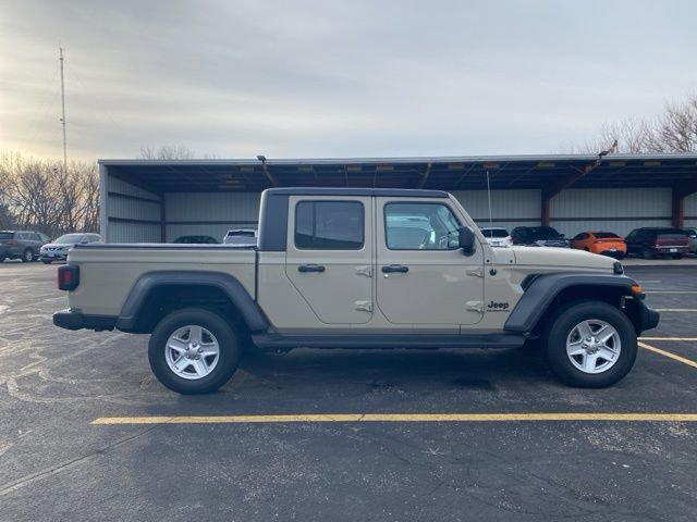 Used 2020 Jeep Gladiator Sport w/ Quick Order Package 24S image 8