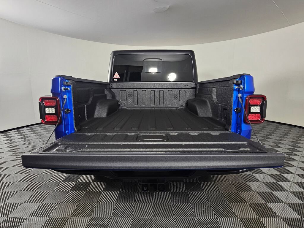 New 2026 Jeep Gladiator Mojave AWD/4WD image 16