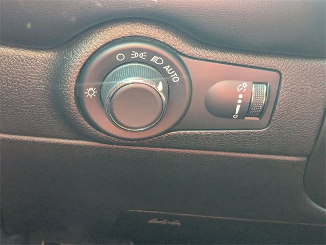 Used 2023 Dodge Durango GT image 16