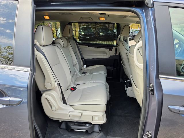 Used 2025 Honda Odyssey Touring image 14