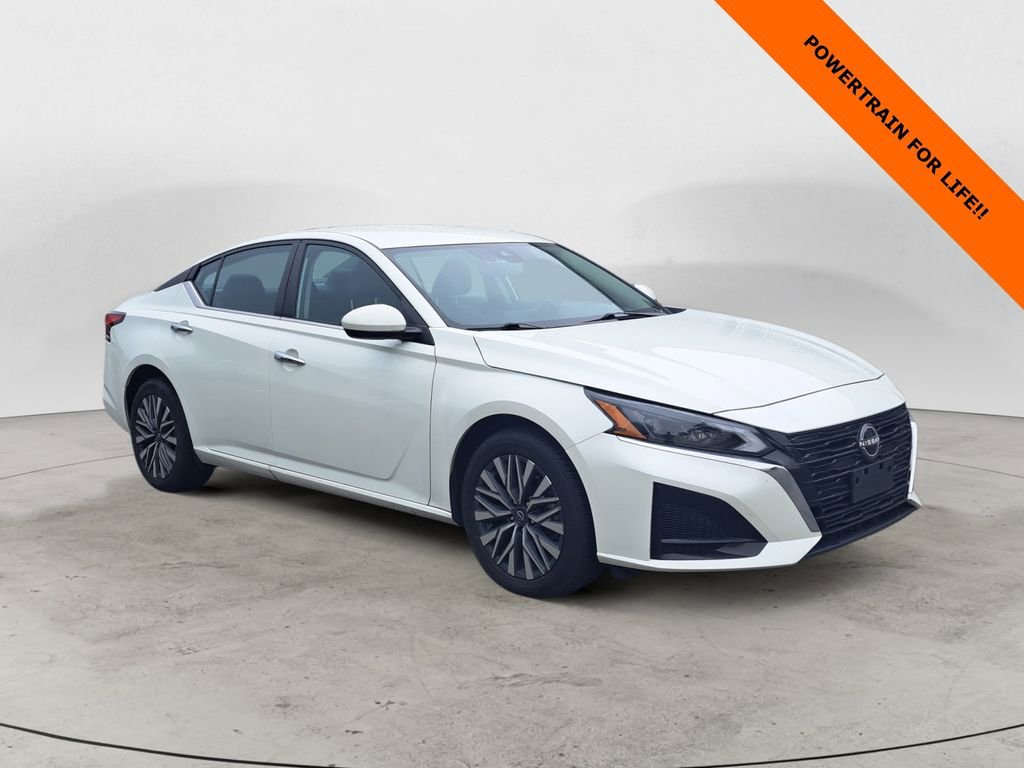 Used 2023 Nissan Altima 2.5 SV