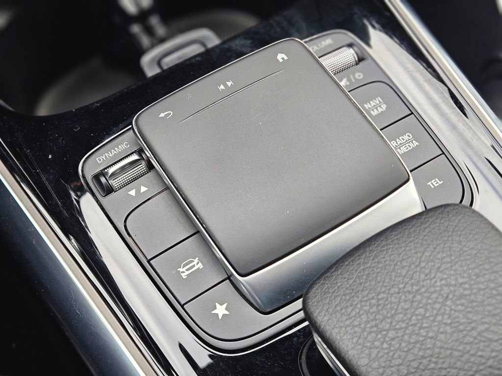 Used 2022 Mercedes-Benz GLA 250 4MATIC image 20