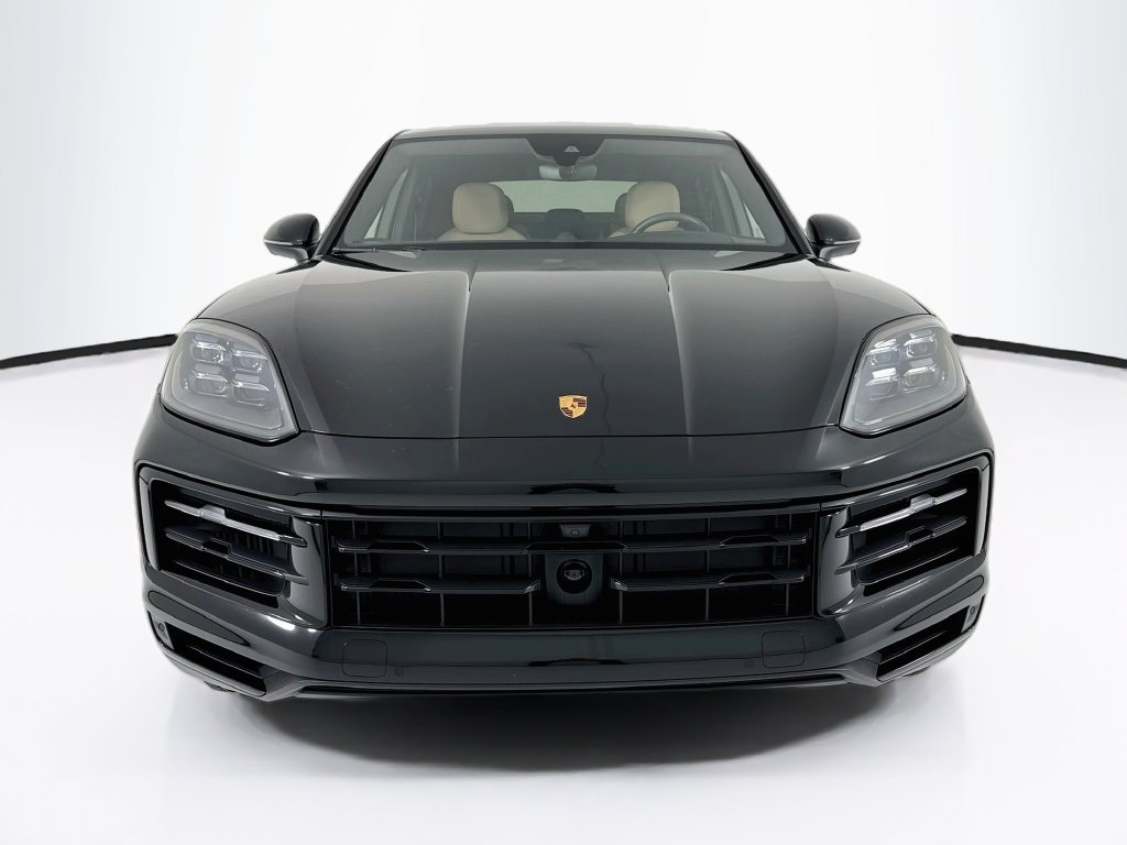 Used 2025 Porsche Cayenne Coupe AWD/4WD image 6