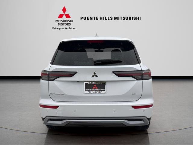 New 2026 Mitsubishi Outlander SE FWD image 6