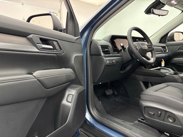 New 2026 GMC Terrain Denali w/ LPO, Floor Liner Package AWD/4WD image 17