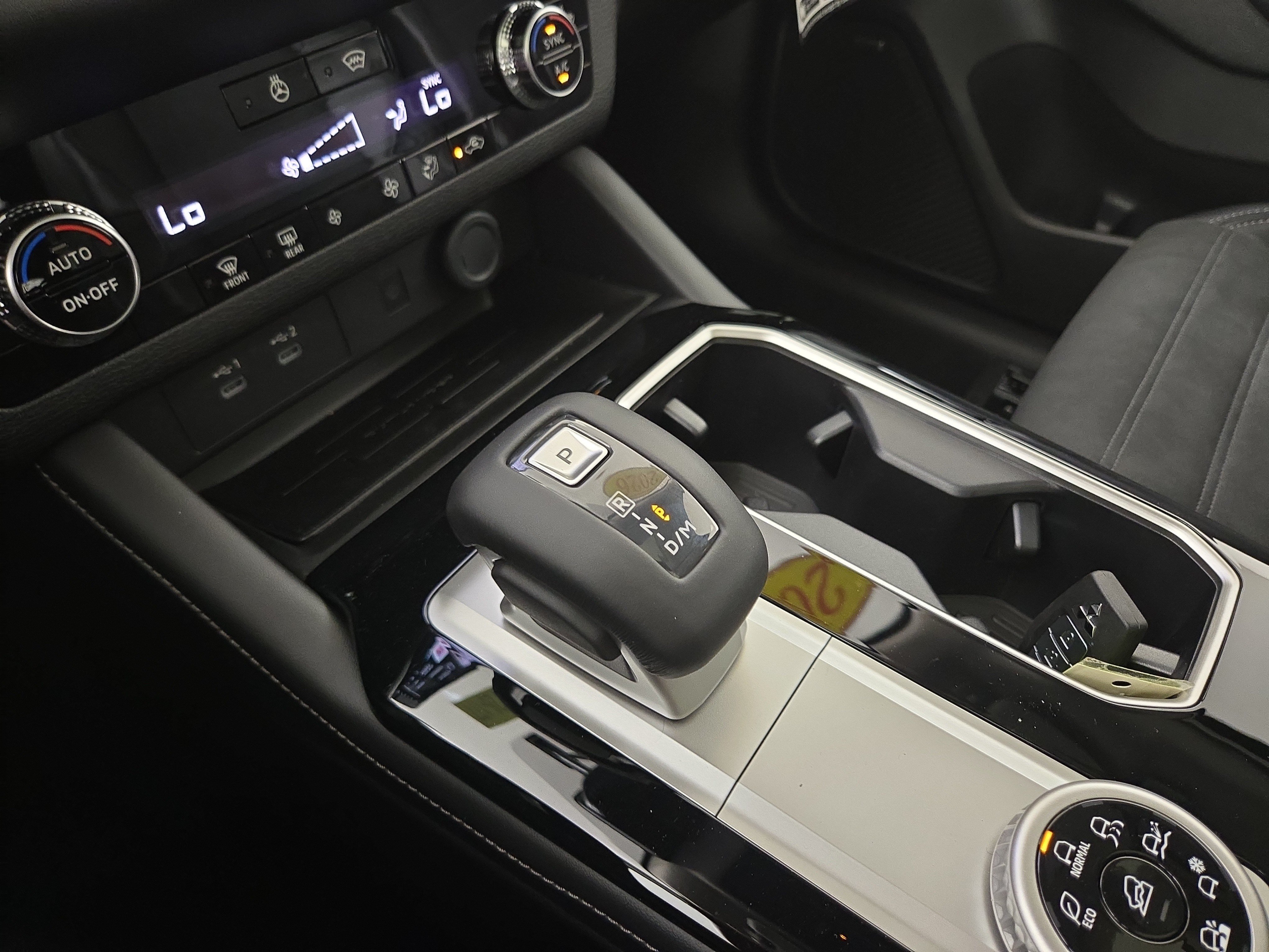 New 2026 Mitsubishi Outlander AWD image 24