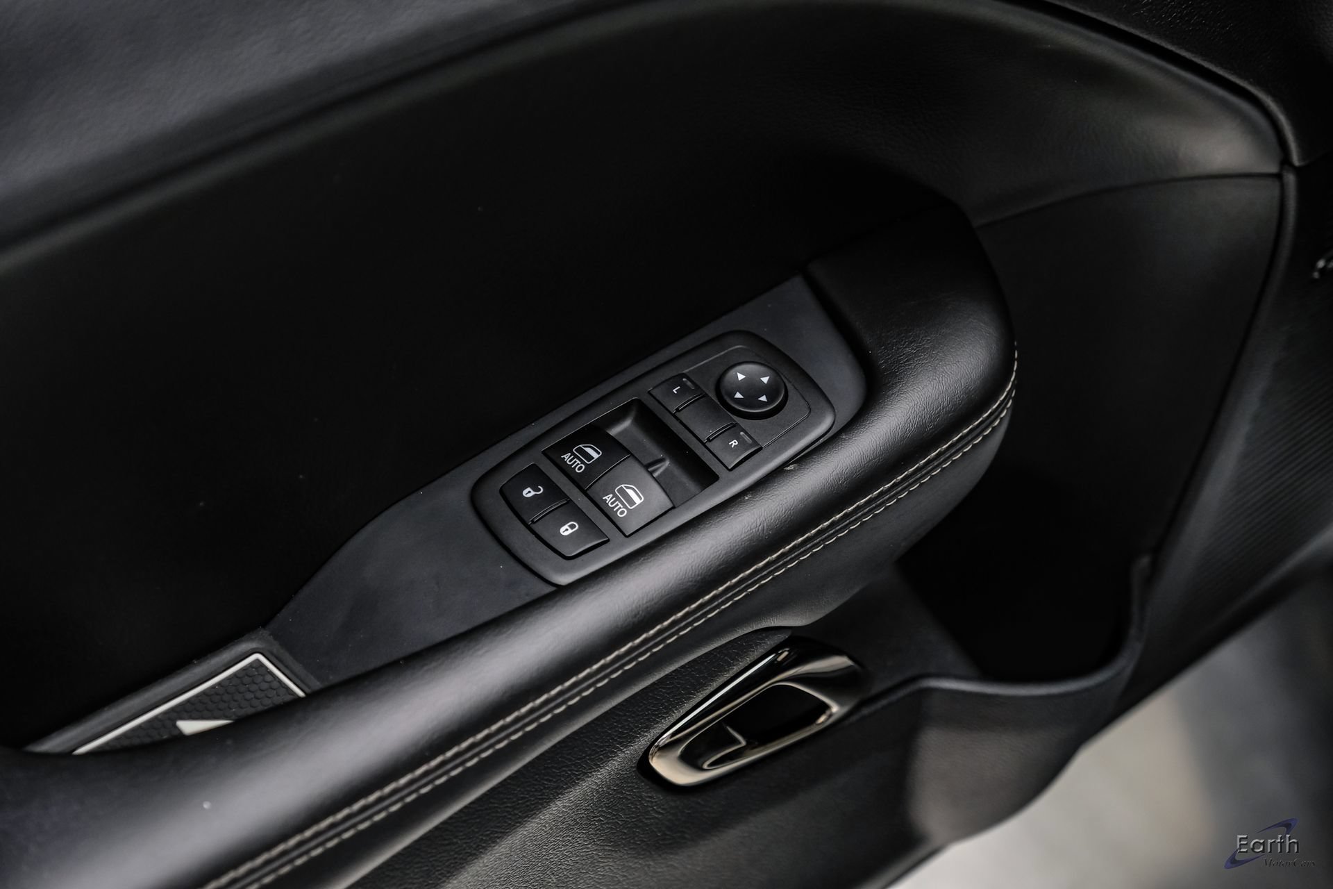 Used 2018 Dodge Challenger SRT Hellcat RWD image 96