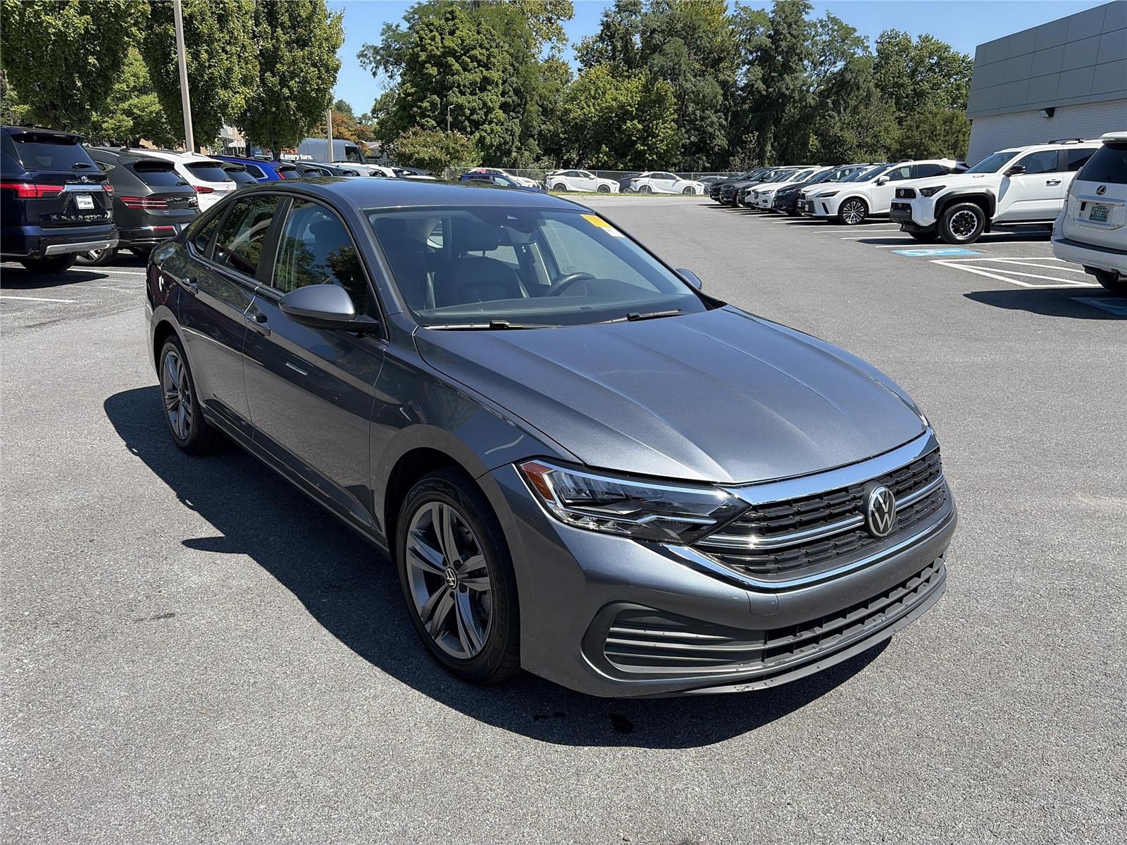 Used 2022 Volkswagen Jetta SE FWD image 7