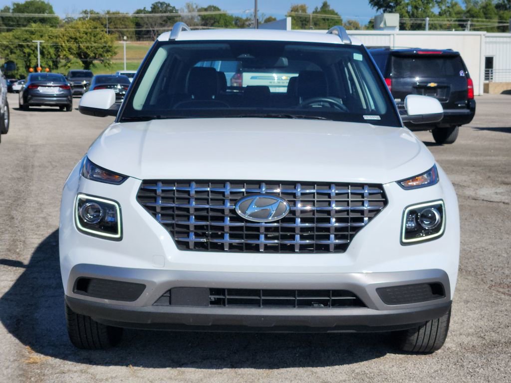 Used 2024 Hyundai Venue Limited video 2