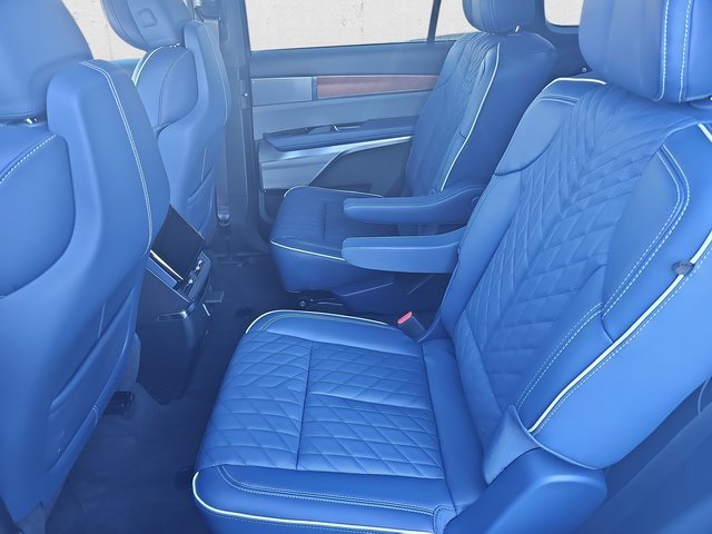 New 2026 Cadillac Vistiq Premium Luxury w/ LPO, Floor Liner Package image 16