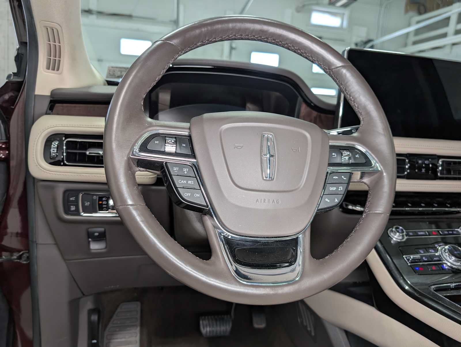 Certified 2022 Lincoln Nautilus Reserve w/ Class II Trailer Tow Package AWD/4WD image 36