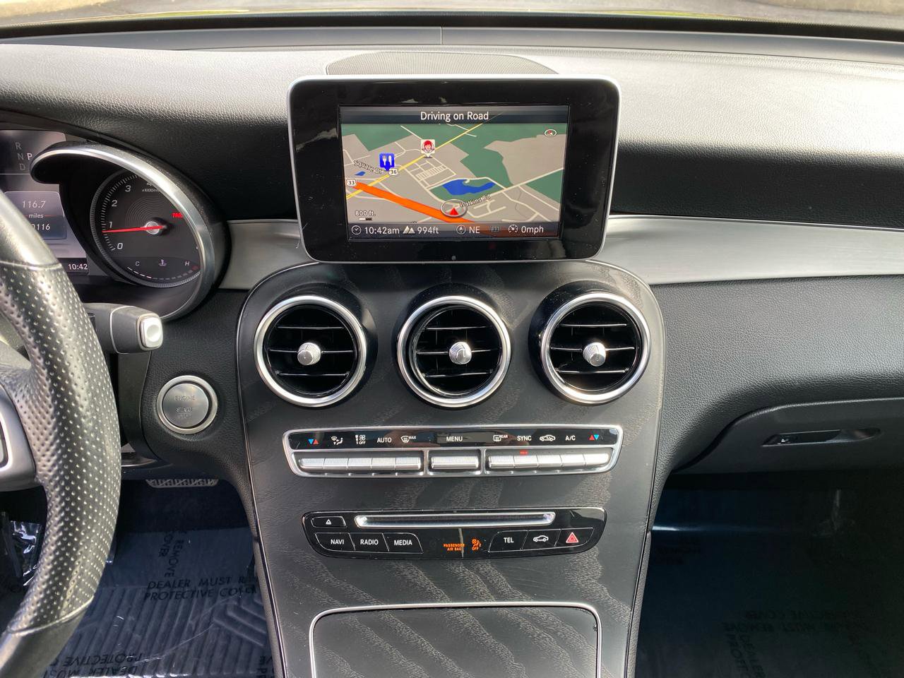 Used 2019 Mercedes-Benz GLC 300 4MATIC w/ Premium Package image 35