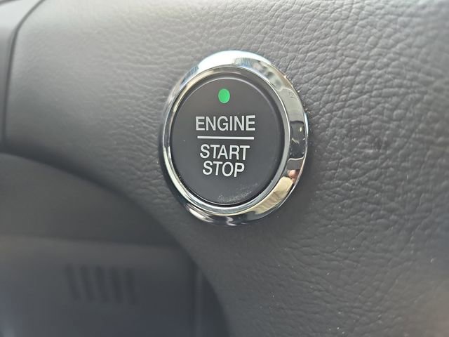 Used 2024 Ford Edge SE w/ Black Appearance Package image 30