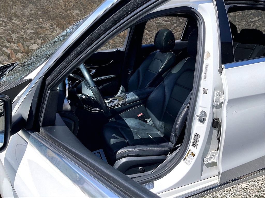 Used 2018 Mercedes-Benz C 300 4MATIC Sedan image 23