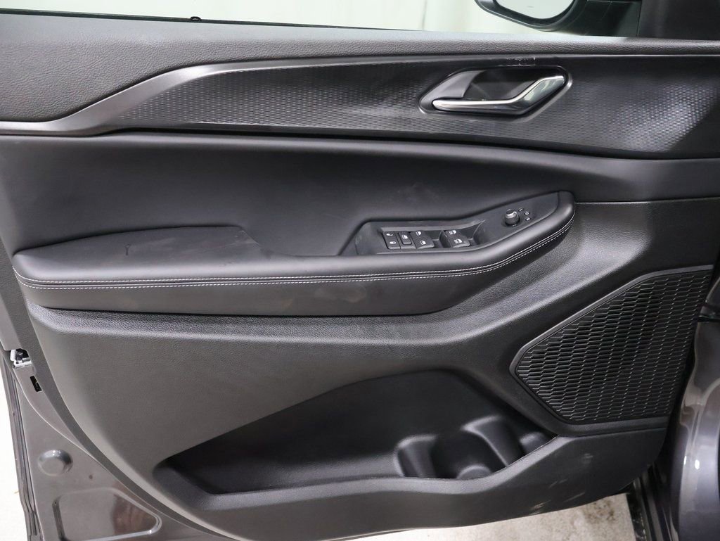 New 2025 Jeep Grand Cherokee L Laredo w/ Luxury Tech Group I image 9