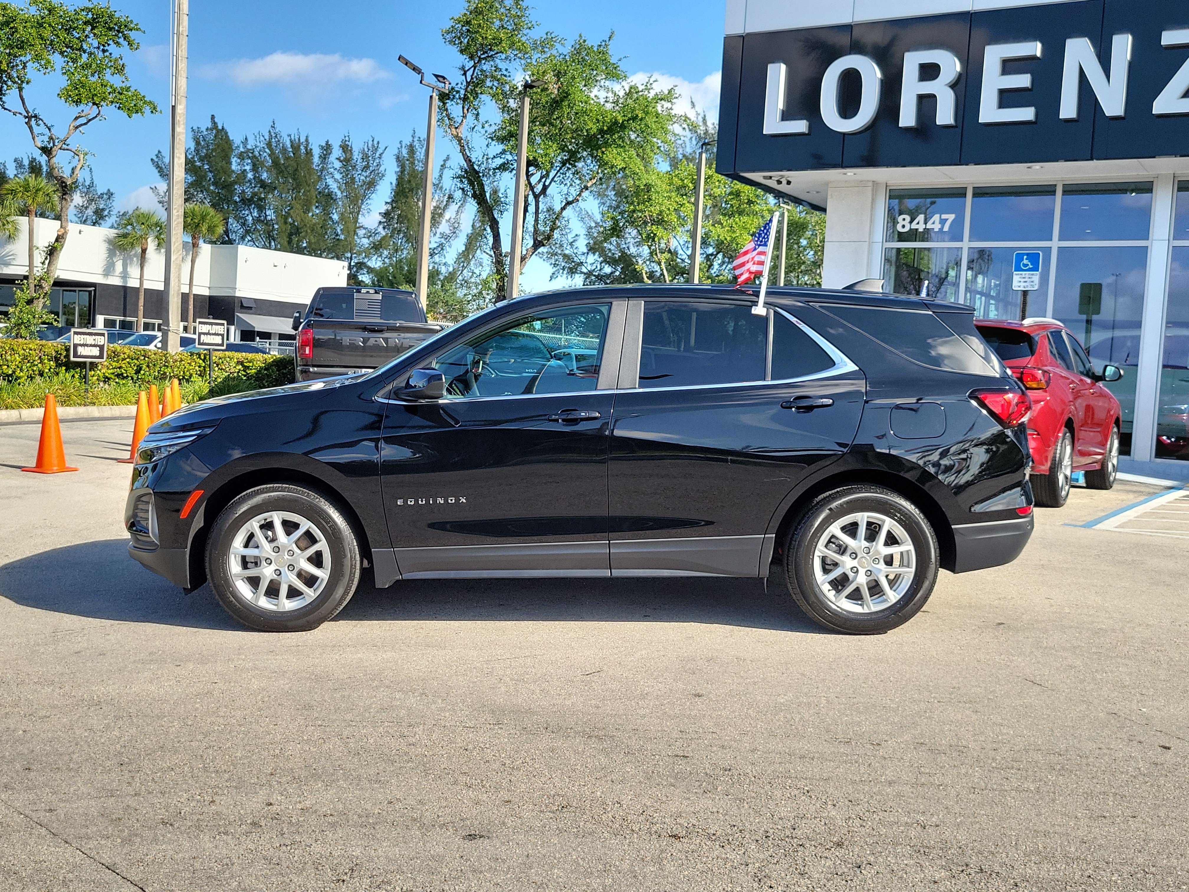 Used 2024 Chevrolet Equinox LT FWD image 8