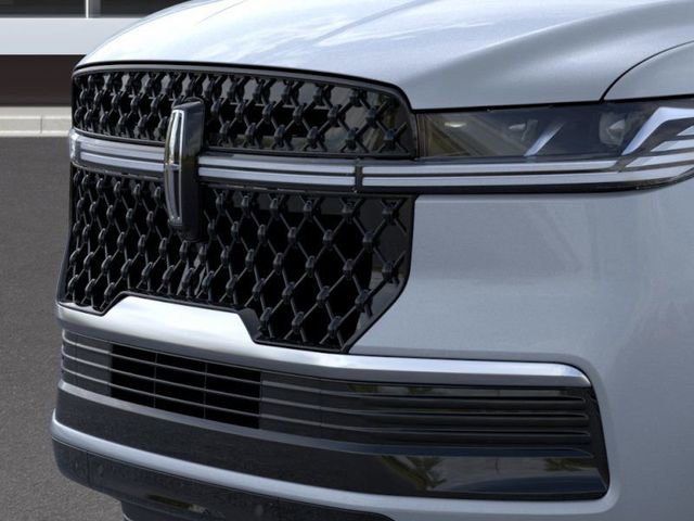 New 2025 Lincoln Navigator L Reserve w/ Jet Appearance Package image 18