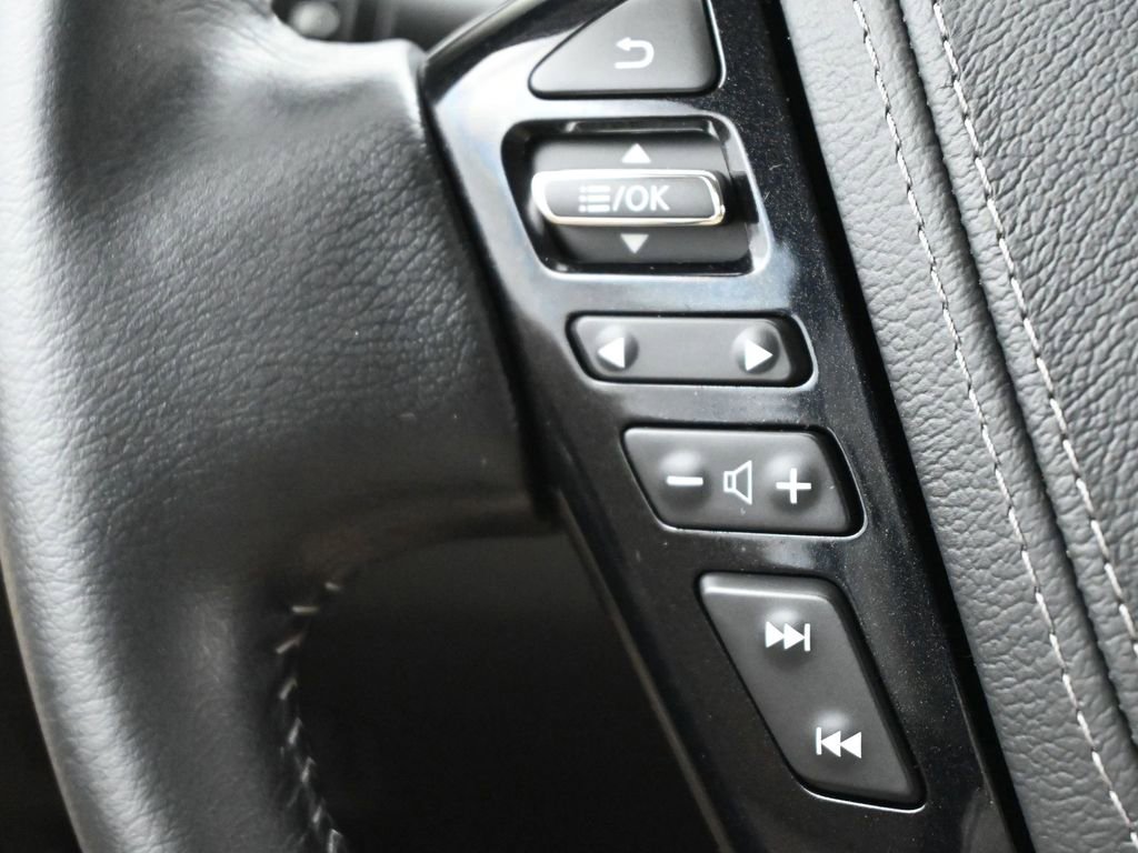 Used 2024 Nissan Armada Platinum w/ Captain's Chairs Package image 8