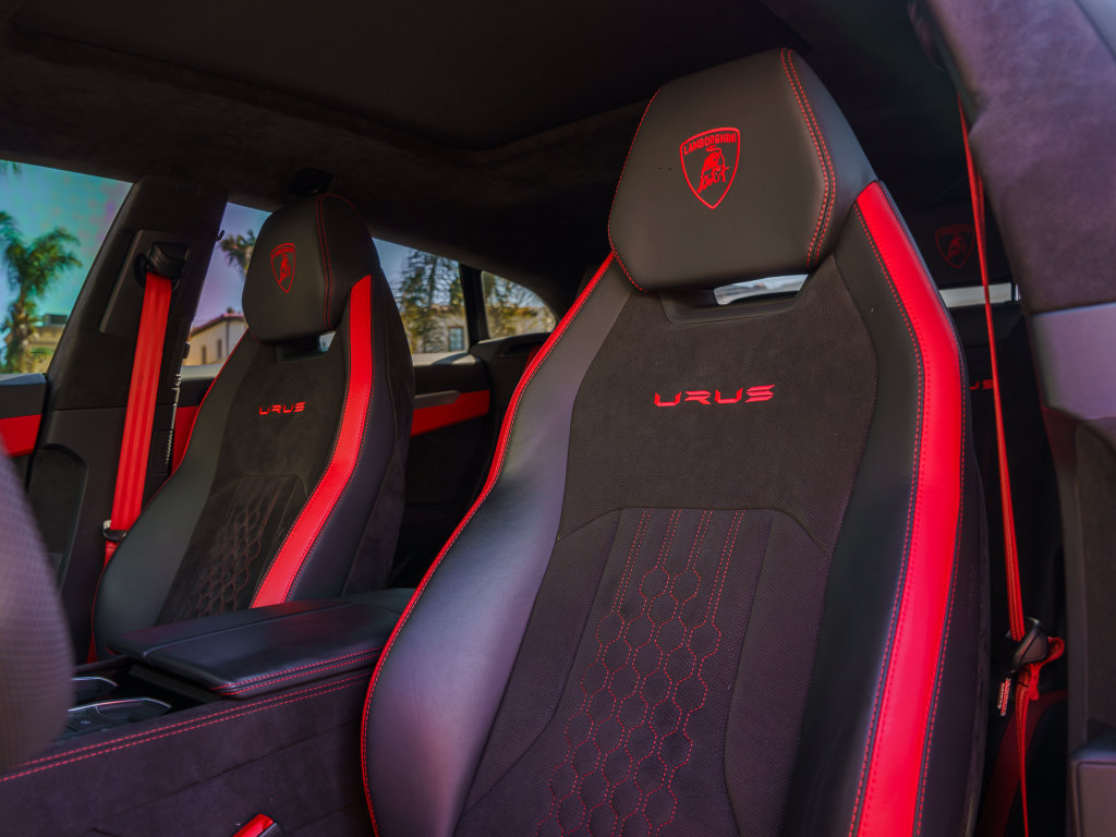 Used 2023 Lamborghini Urus S AWD/4WD image 15