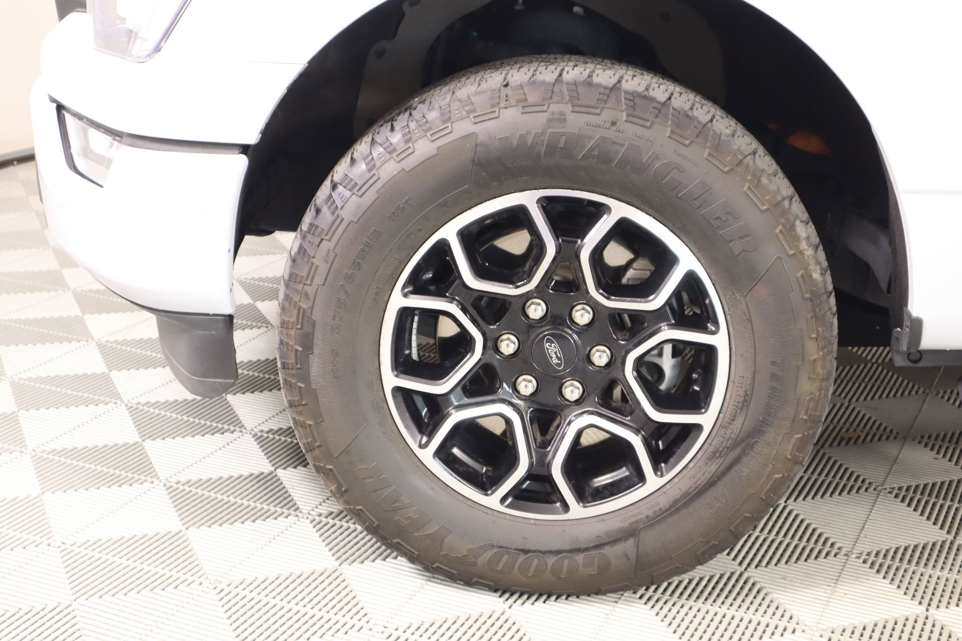 Used 2022 Ford F150 XLT w/ Equipment Group 302A High AWD/4WD image 19