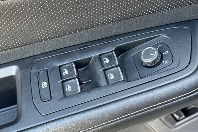 Used 2024 Volkswagen Atlas SE AWD/4WD image 12