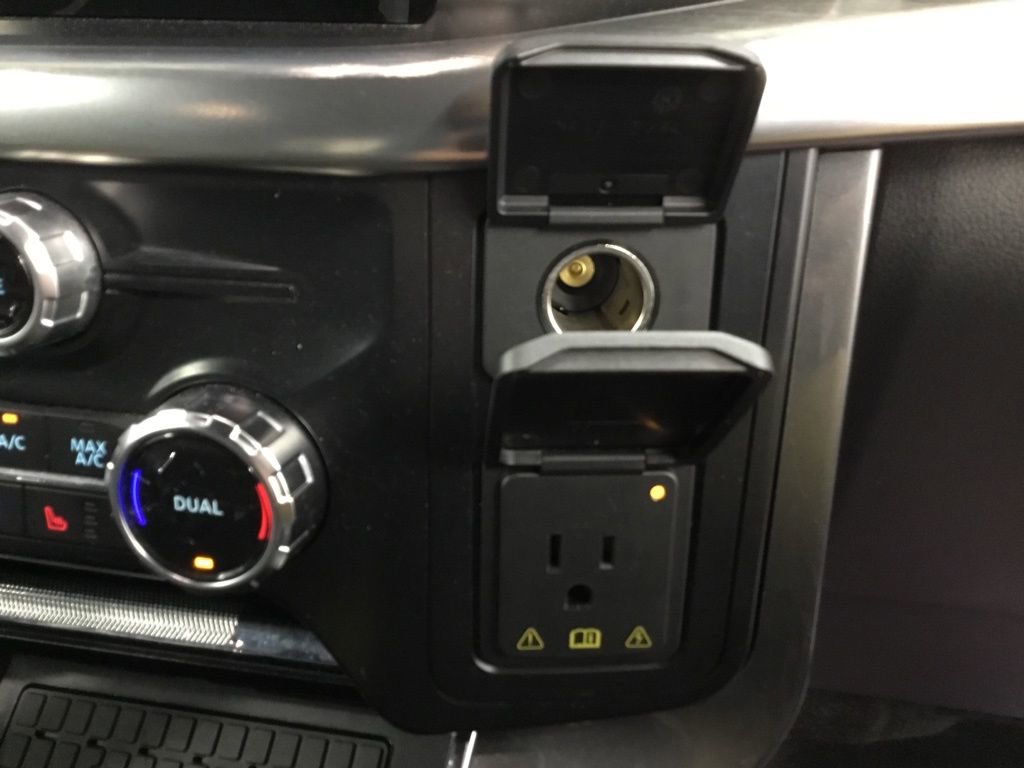 Used 2023 Ford F150 Lariat w/ Equipment Group 502A High image 27