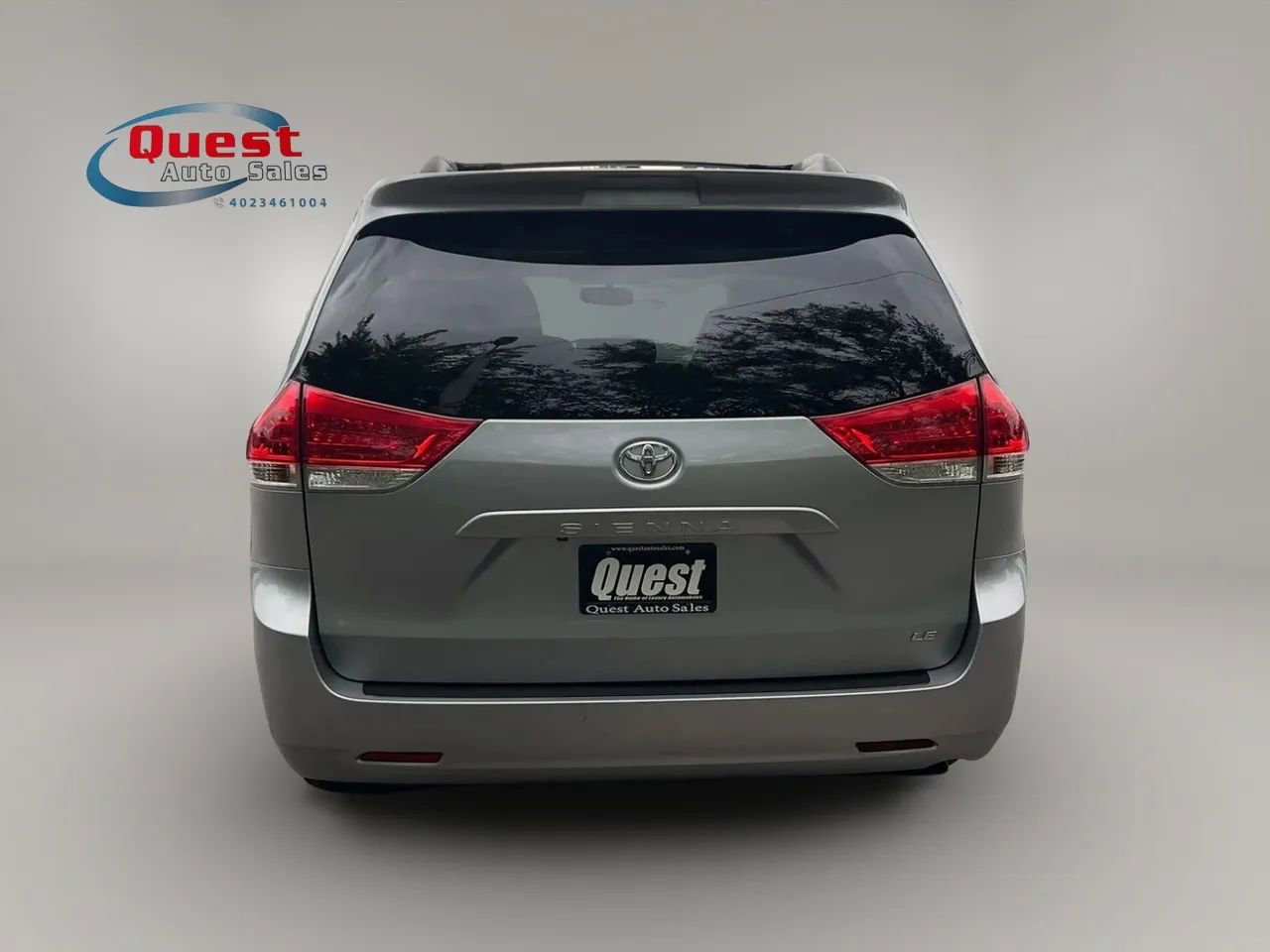 Used 2011 Toyota Sienna LE w/ Towing Pkg FWD image 4