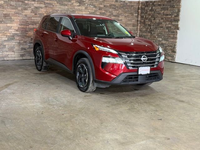 Certified 2025 Nissan Rogue SV image 3