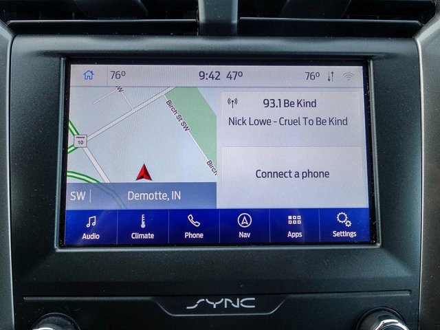 Used 2020 Ford Fusion SE image 18