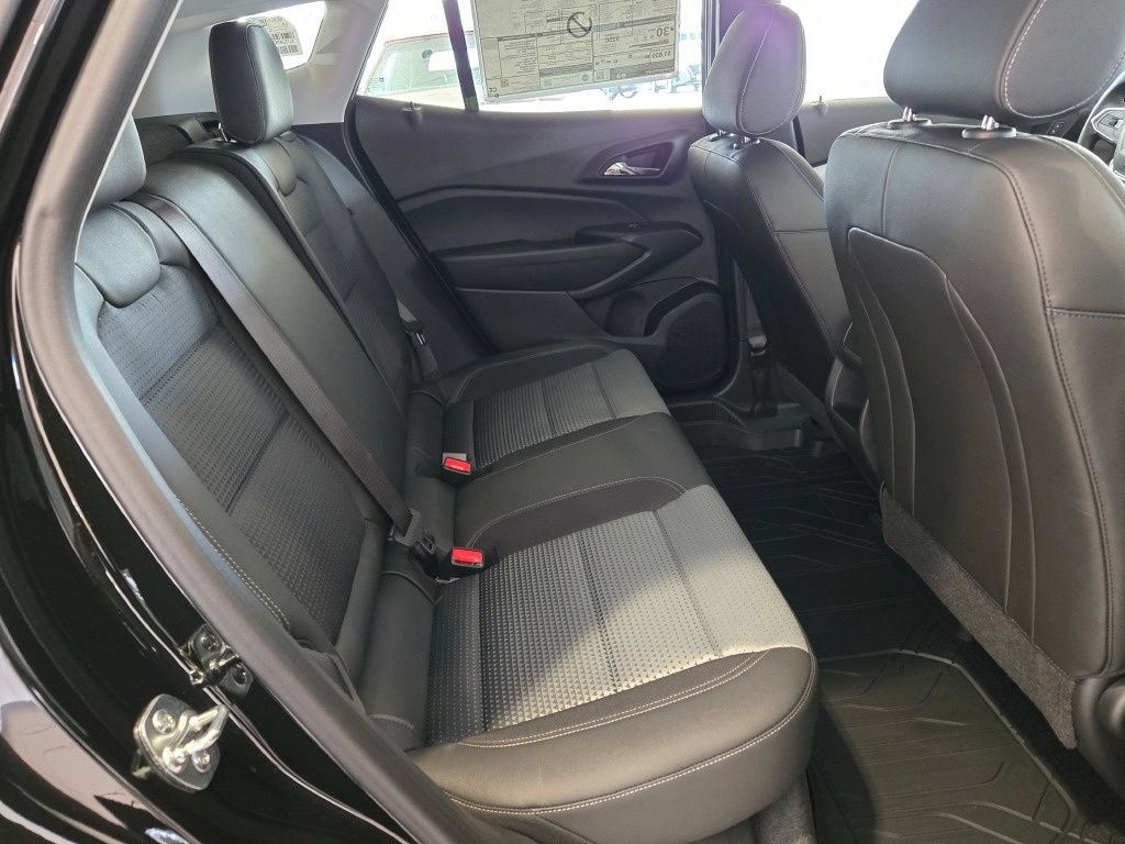 New 2026 Chevrolet Trax LT w/ Driver Confidence Package FWD image 9