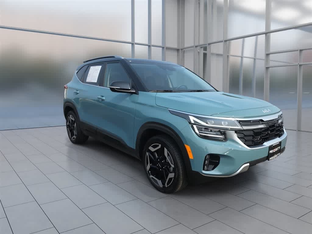 Used 2025 Kia Seltos SX AWD/4WD image 3