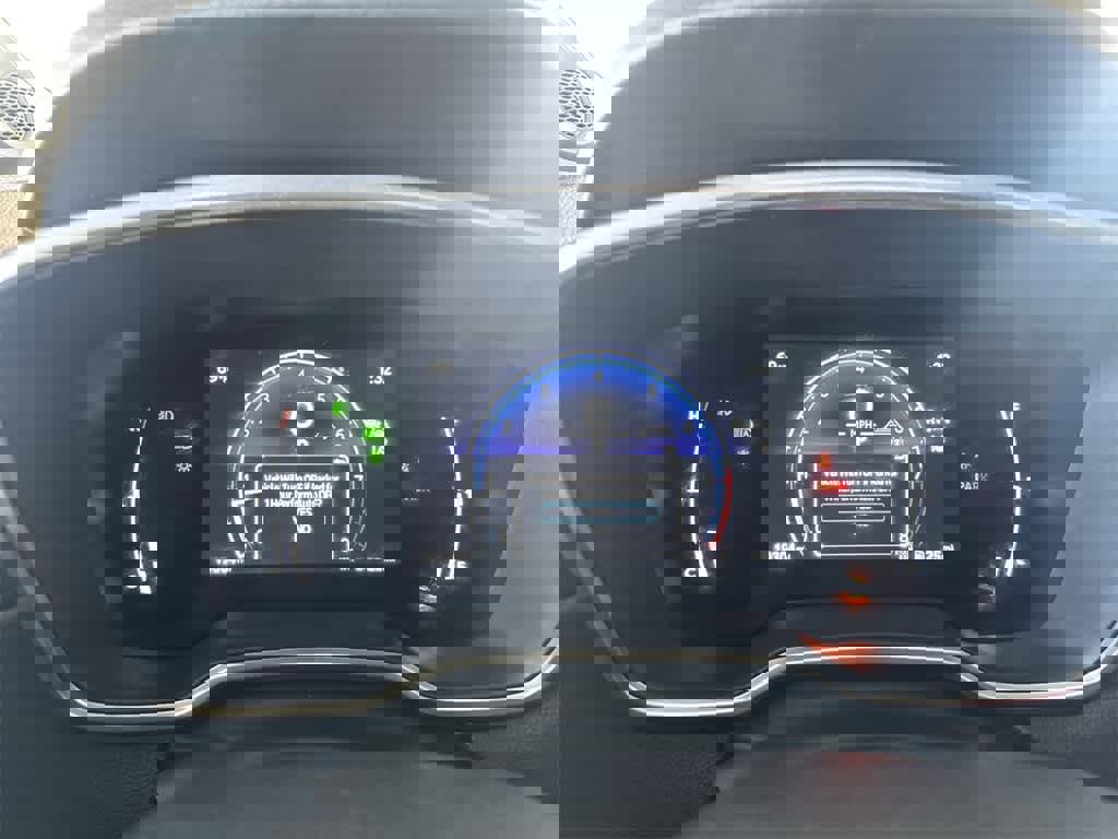 Used 2024 Toyota Corolla Cross XLE w/ Convenience Package image 16