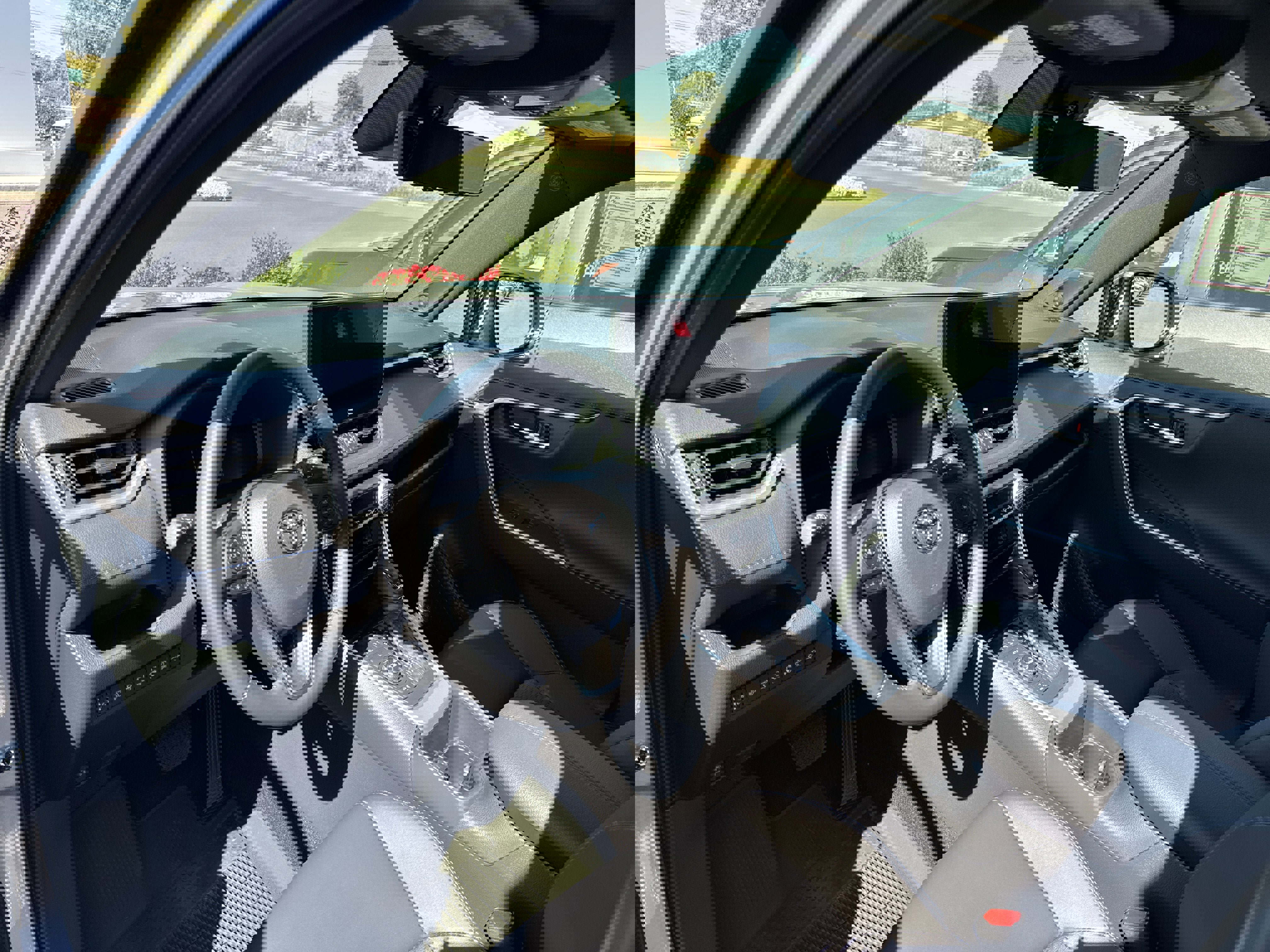 Used 2025 Toyota RAV4 XSE image 10