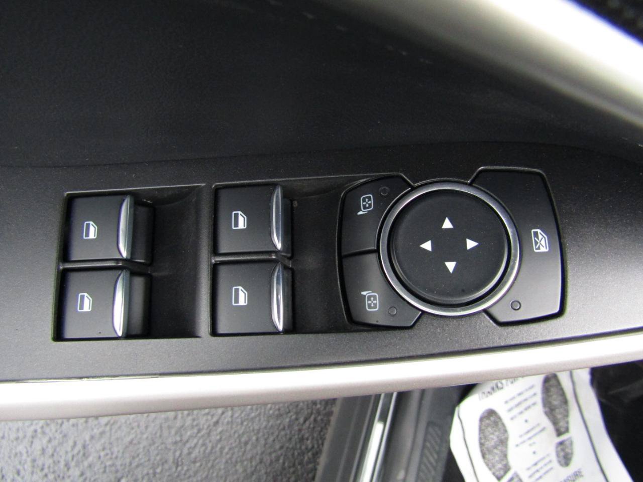 Used 2023 Ford Explorer XLT w/ Equipment Group 202A AWD/4WD image 12