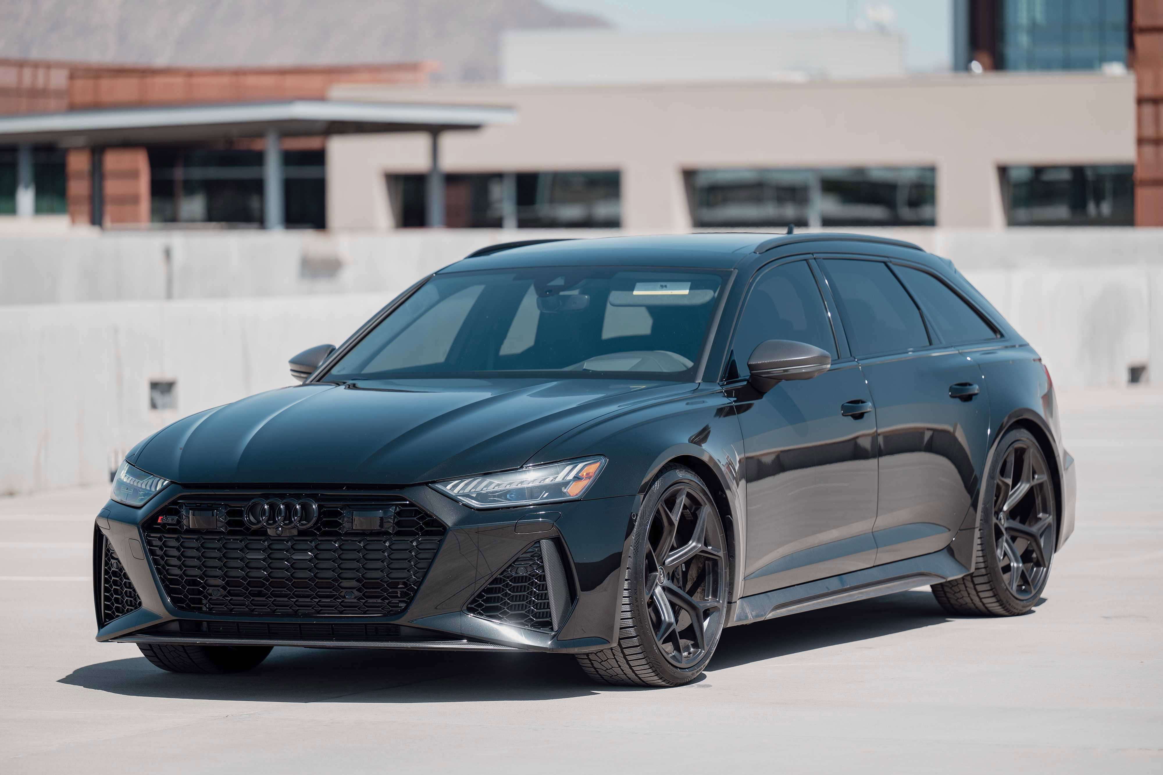 Used 2025 Audi RS 6 performance image 1