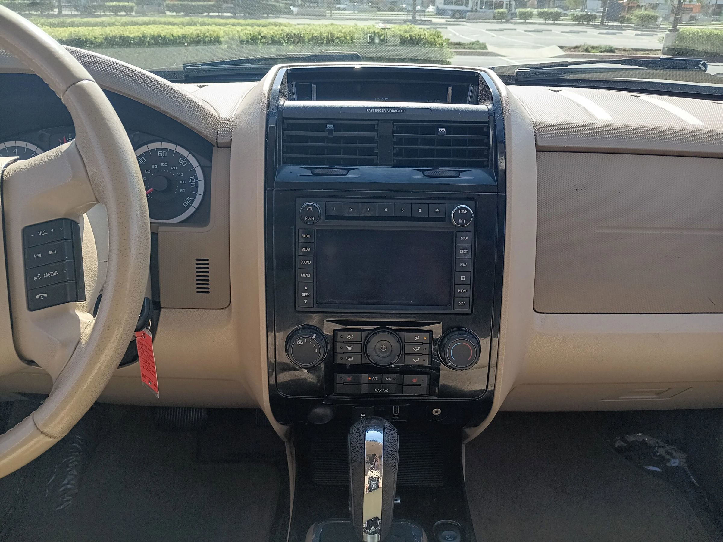 Used 2010 Ford Escape Limited image 17