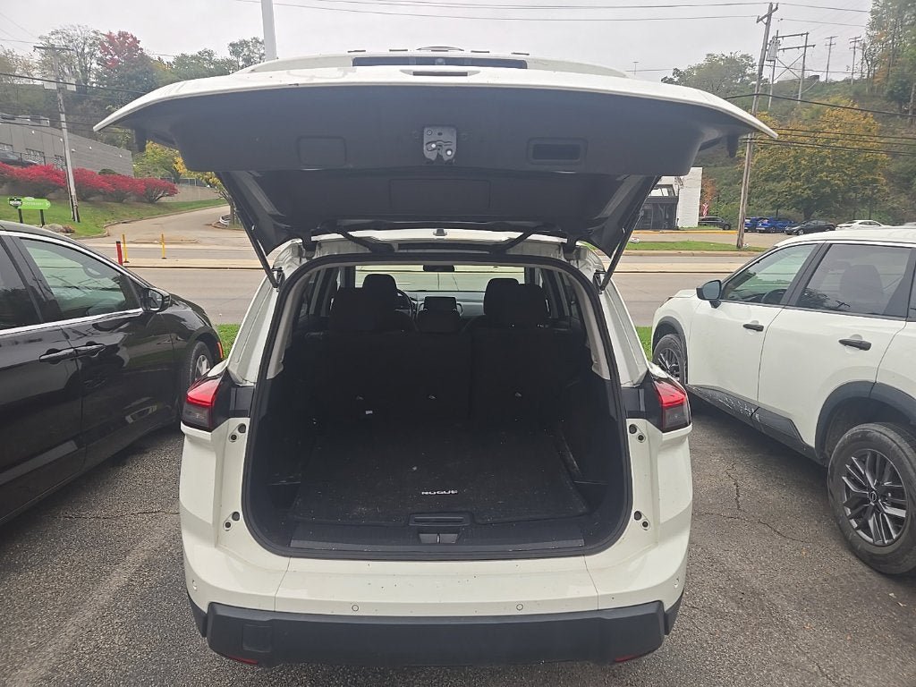Used 2024 Nissan Rogue S AWD/4WD image 7