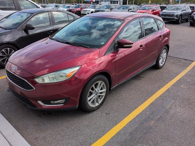 Used 2016 Ford Focus SE w/ SE Cold Weather Package FWD image 1