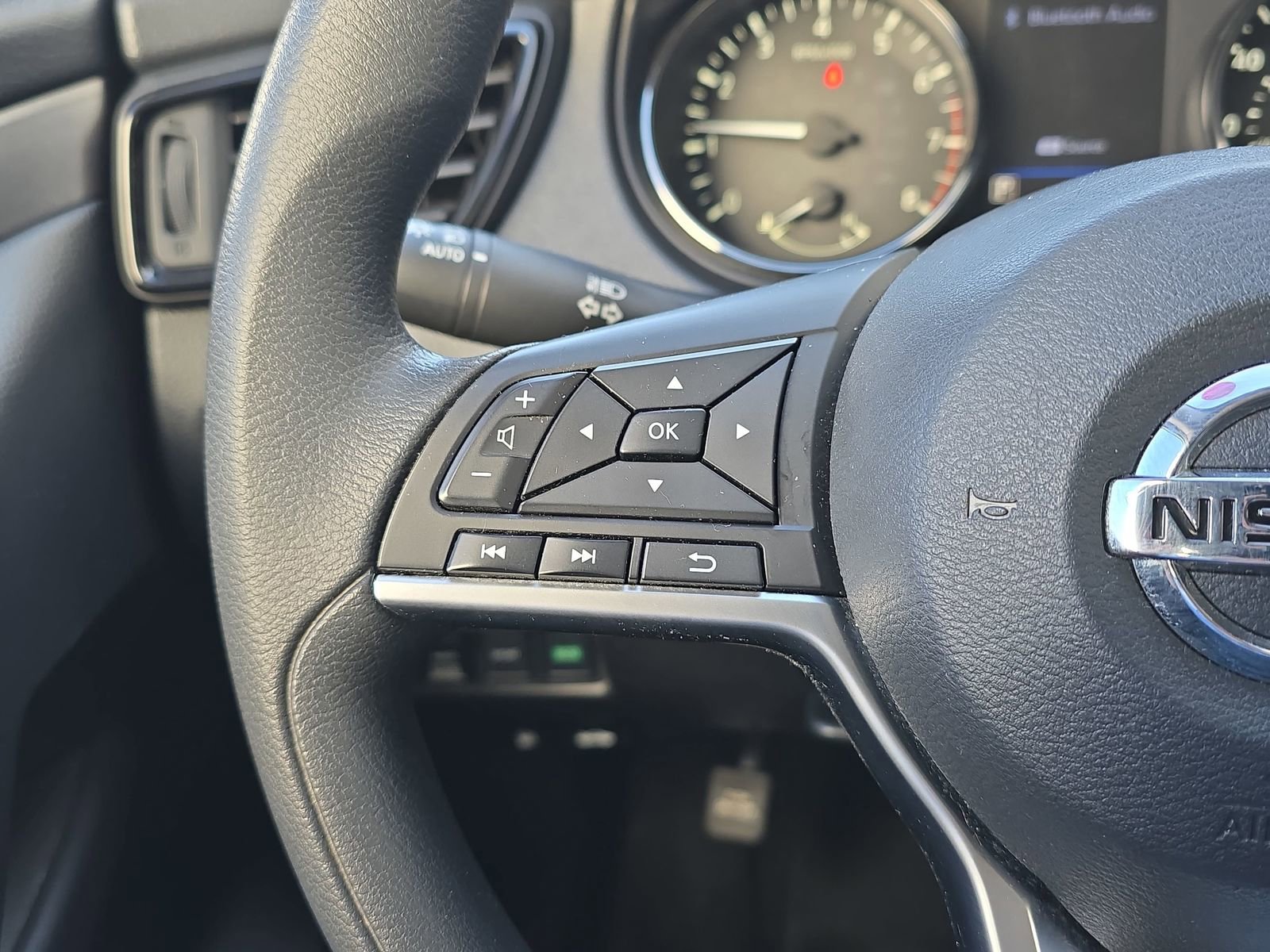 Used 2020 Nissan Rogue Sport S AWD/4WD image 19